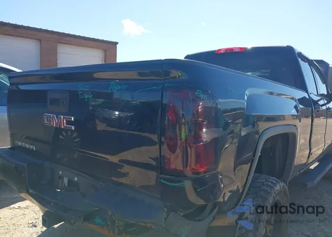 2018 GMC Sierra 1500 z USA, uszkodzony, nr VIN 1GTR1LEC3JZ287890